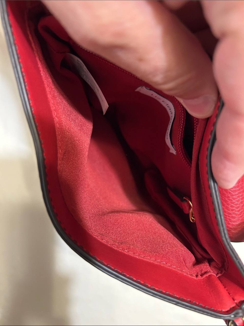 Liz Claiborne Red Pebbled Leather Crossbody Bag - Picture 6 of 11